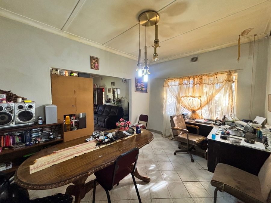 6 Bedroom Property for Sale in Songloed North West